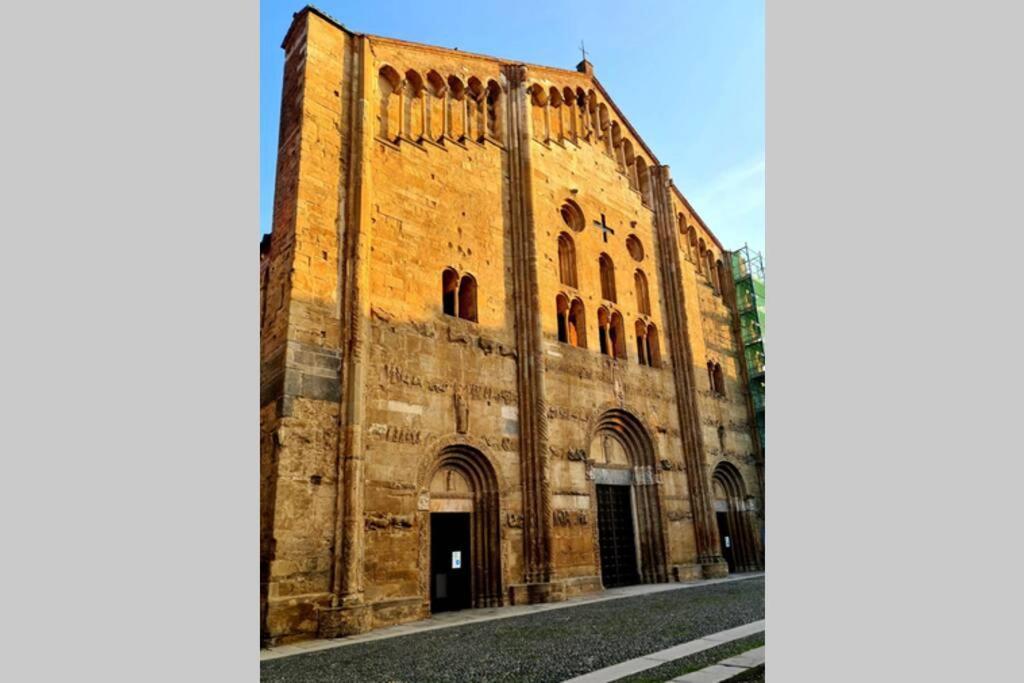 Maison Marina_Pavia San Michele Centro Storico Exterior photo